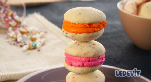 Alfajores rellenos con Buttercream