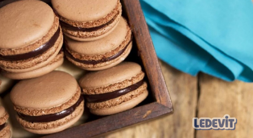 Macarons rellenos con Ganache de Chocolate y Naranja