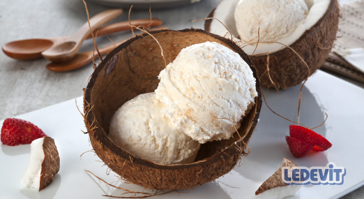 Helados de coco y dulce de leche